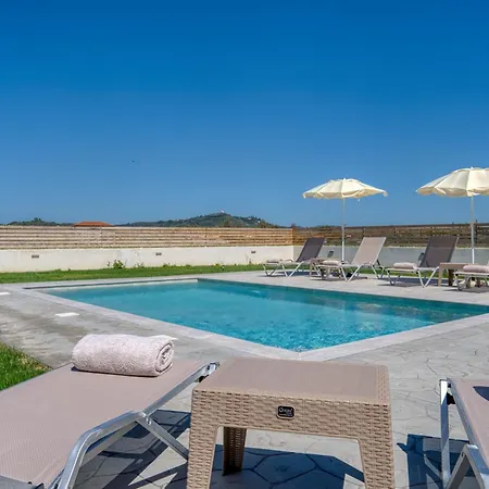 La Luna Villa