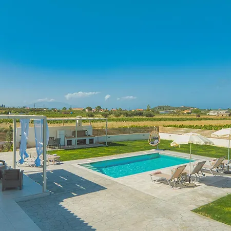 Villa La Luna Pigadhakia